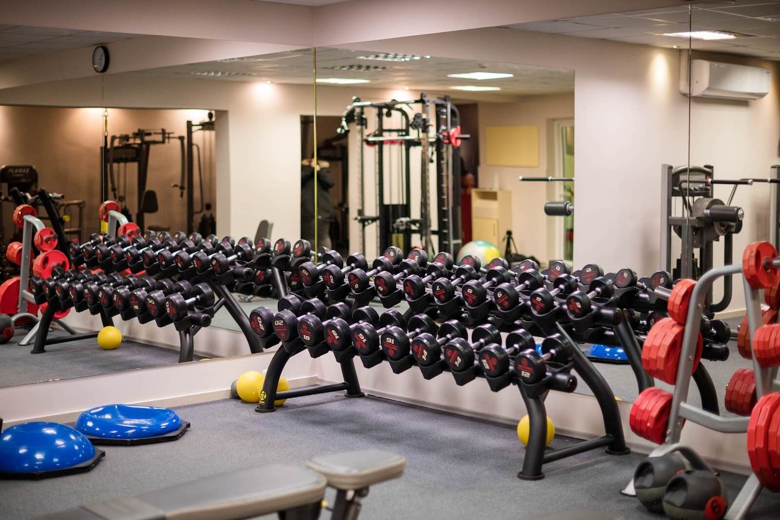 FITNESS GYM | Moterų ir merginų sporto klubas